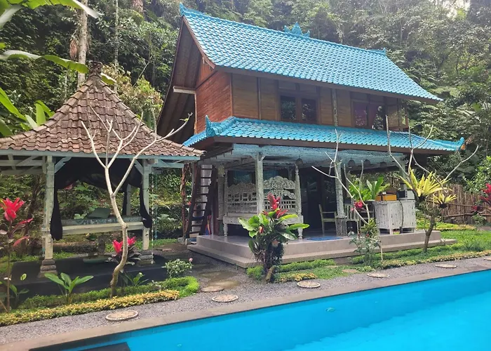 Indayani - 17m Pool - Mt Batur Trek Villa